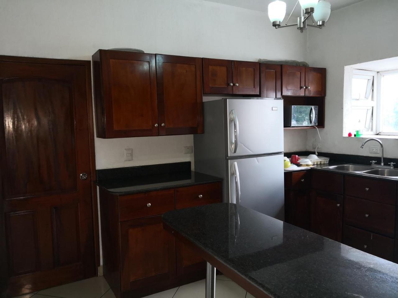Apartamentos Comodos Cerca Del Aeropuerto Guatemalaváros Kültér fotó