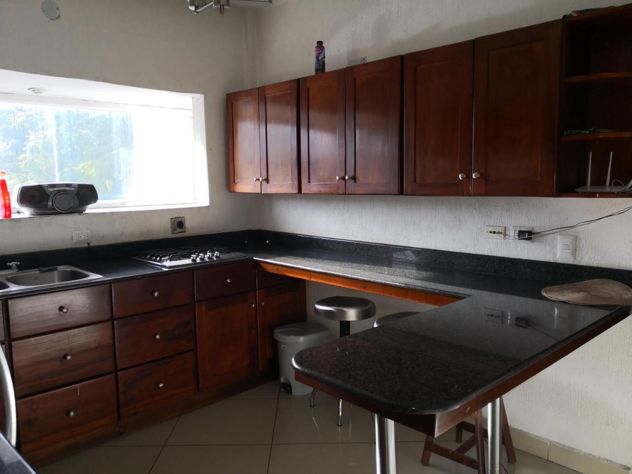 Apartamentos Comodos Cerca Del Aeropuerto Guatemalaváros Kültér fotó